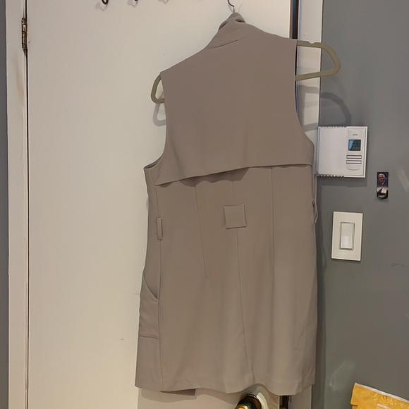 SIZE S- light colour Vest from Dynamite, barely worn - Picture 3 of 3